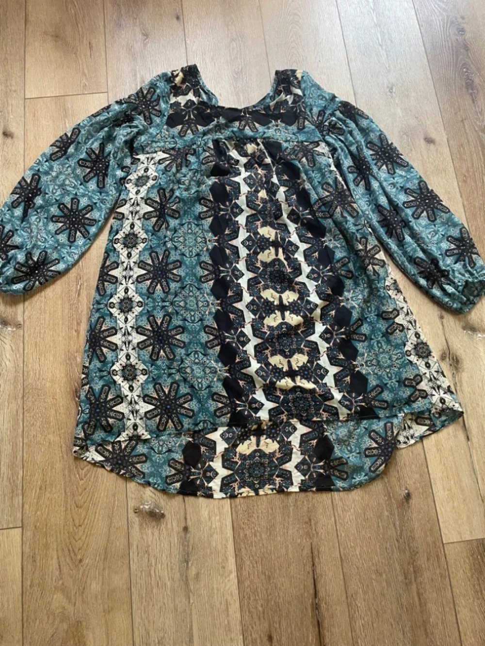 Free People please see